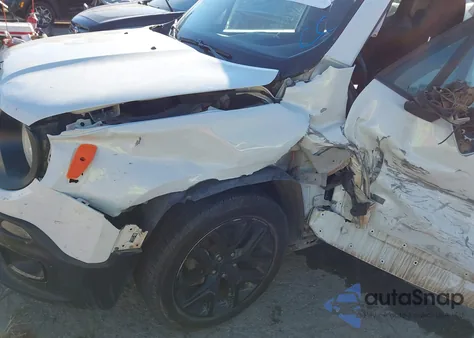 2017 Jeep Renegade Altitude Fwd z USA, uszkodzony, nr VIN ZACCJABB7HPG36161